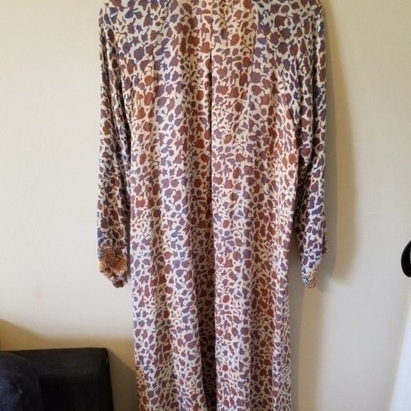 Natalie Martin x GOOP Fiore Silk Vintage Flowers Midi Dress worn by Rihanna - Picture 13 of 16